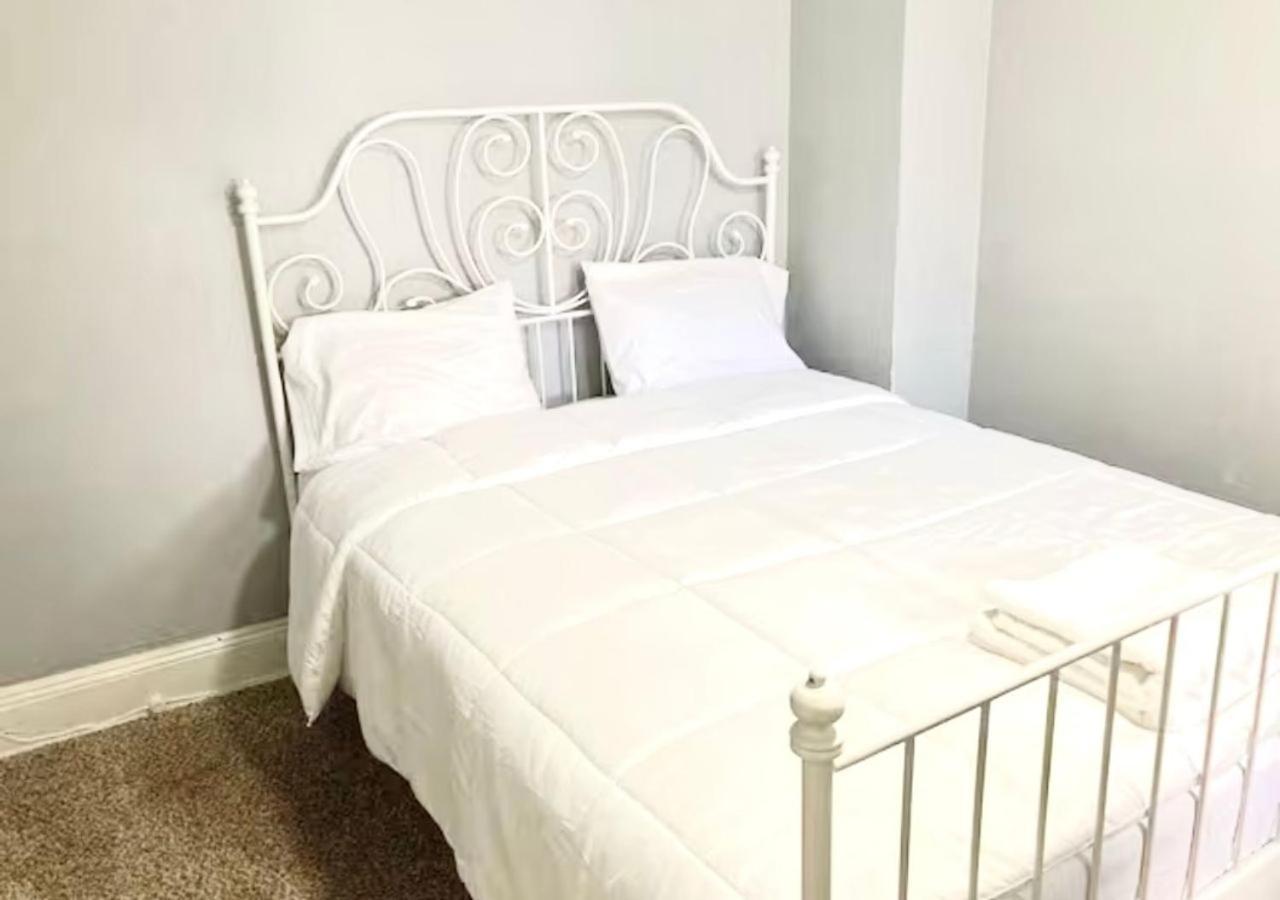 Clover 2900 - Apartment And Rooms With Private Bathroom Near Washington Ave South Philly Philadelphia Exterior photo
