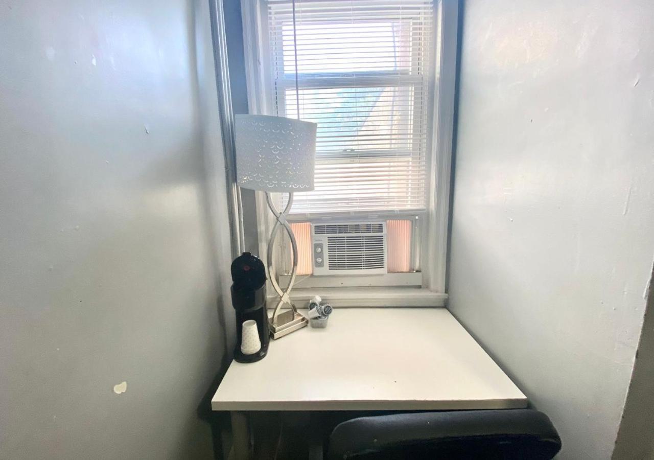 Clover 2900 - Apartment And Rooms With Private Bathroom Near Washington Ave South Philly Philadelphia Exterior photo