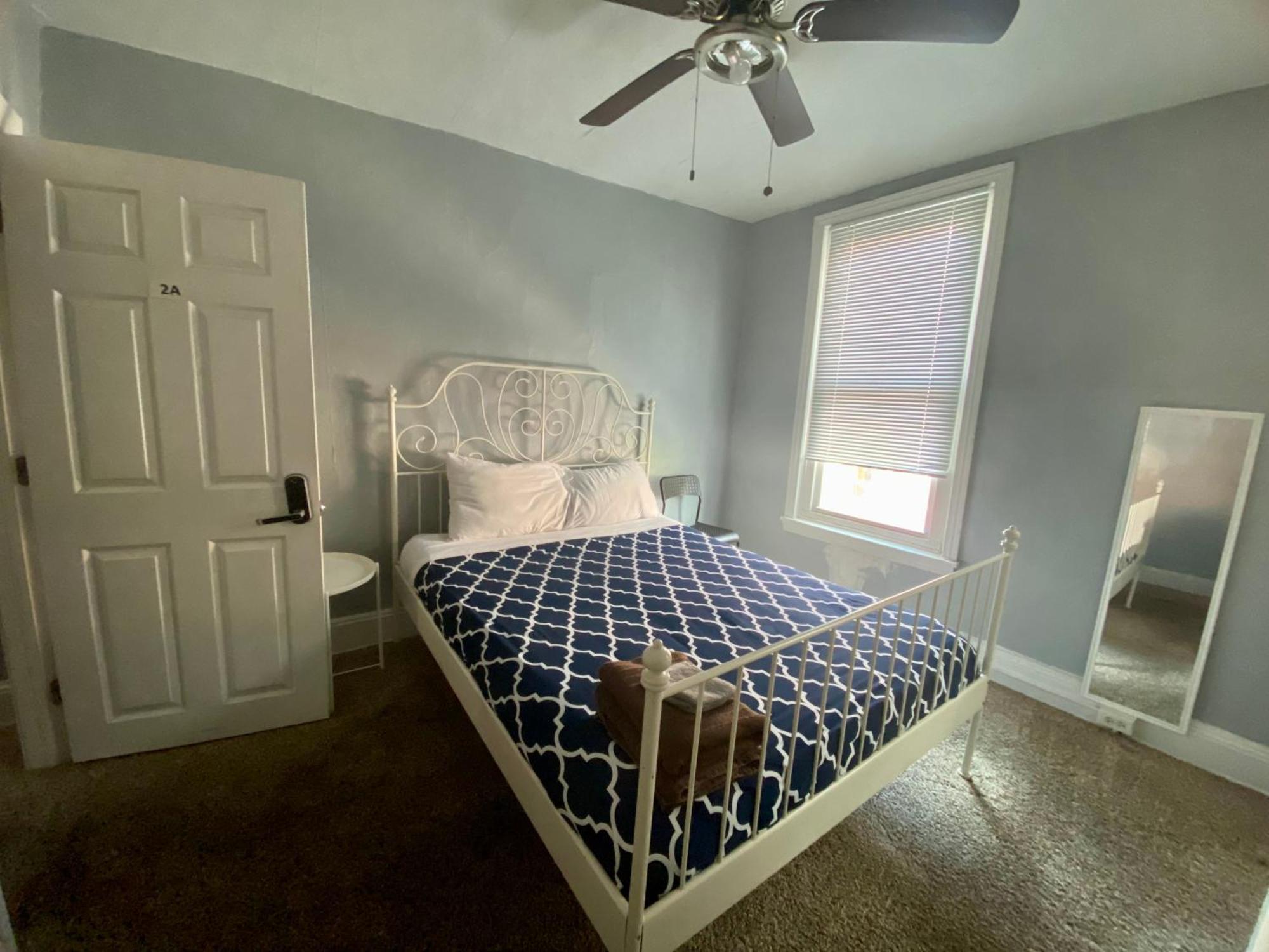 Clover 2900 - Apartment And Rooms With Private Bathroom Near Washington Ave South Philly Philadelphia Exterior photo